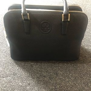 New Tory Burch handbag in black